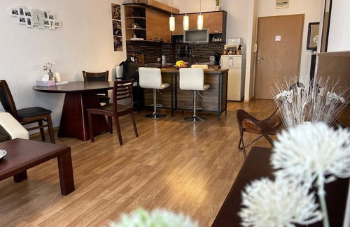 Aheloy Apartment | Cozy Holiday Apartment Aheloy with Pool & Family-Friendly Perks