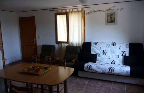 Alata House | Cozy Holiday Apartment Alata for Families with Kitchen Access