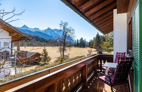 Kruen Apartment | Mountain View Retreat: Soiernsee Alpenblick Apartment with Garden