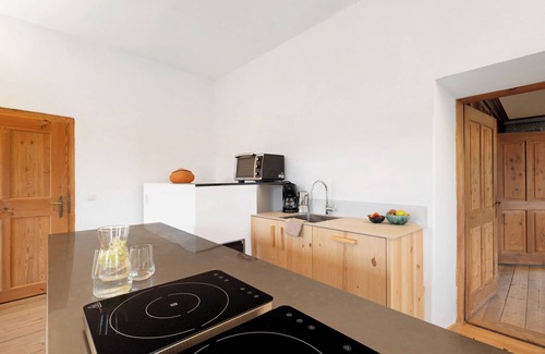 Pfalzen Apartment | Mountain View Apartment 'Ansitz Baumannhof' with Garden & Wi-Fi