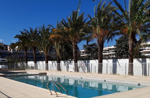 Plaine de la Brague Apartment | Comfortable Holiday Apartment in Antibes for 4 Guests
