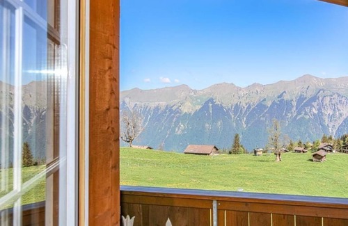 Axalp Apartment | Cozy Axalp Holiday Apartment for Families with Breakfast