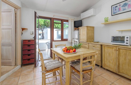 La Conia Apartment | Cozy 'Blue House Laconia' with Sea View & Balcony