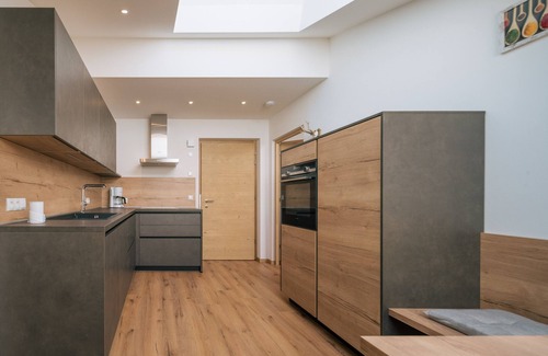 Luson Apartment | Mountain View Apartment "Balbeinhof Apt Reh" with Balcony & Wi-Fi