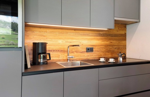 Villnoss Apartment | Holiday Apartment 'Baumannhof Apartment Ega' with Mountain View, Shared Terrace and Wi-Fi