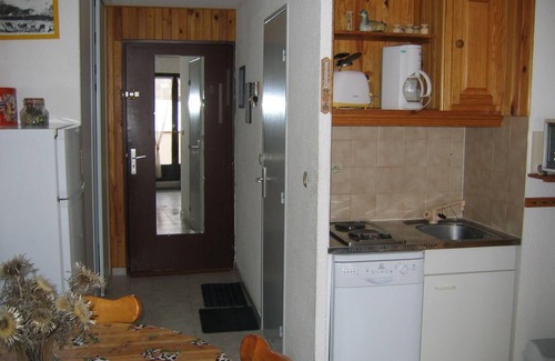 Hirmentaz Apartment | Cozy Holiday Apartment Bellevaux for 6 with Kitchen Access