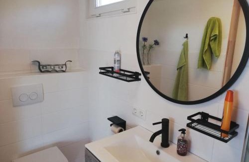 Stavoren Apartment | Family-Friendly Boathouse Holiday Apartment Awaits You