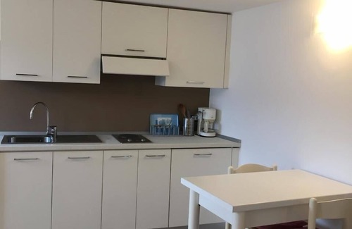 Castelletto Apartment | Ideal Brenzone Apartment for 2 with Breakfast & Pet-Friendly