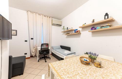 Centro Storico Nord Apartment | Stylish Holiday Apartment in Brescia Centro with Parking