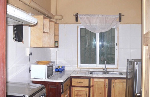 West Coast Division Apartment | Cozy Holiday Apartment in Brufut with Ocean View & Kitchen
