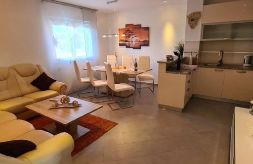 Kastel House | Prime Holiday Apartment in Buje with Pool and Breakfast