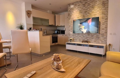 Kastel House | Prime Holiday Apartment in Buje with Pool and Breakfast