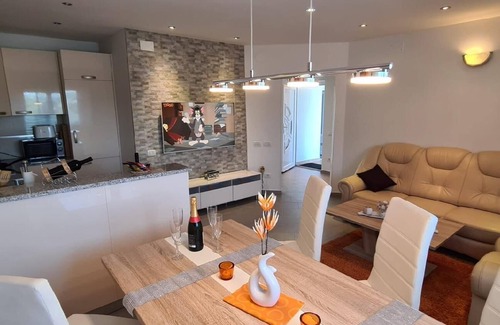 Kastel House | Prime Holiday Apartment in Buje with Pool and Breakfast