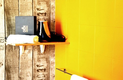 Caltagirone Apartment | Cozy Caltagirone Holiday Apartment with Kitchen & Breakfast