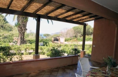 Madonna delle Grazie Apartment | Cozy Holiday Apartment Capoliveri with Ocean View
