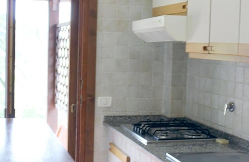 Madonna delle Grazie Apartment | Cozy Capoliveri Holiday Apartment for 1-4 Guests