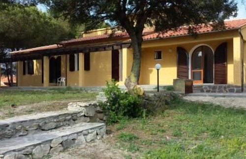 Madonna delle Grazie Apartment | Comfortable Holiday Apartment Capoliveri for Up to 6 Guests