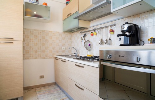 Monte Po-Nesima-San Leone-Rapisardi Apartment | Cozy Holiday Apartment "Casa Cairoli" with Ocean View & A/C