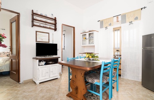 Irgoli Apartment | Elegant Casa Masala Apartment with Private Terrace & Garden