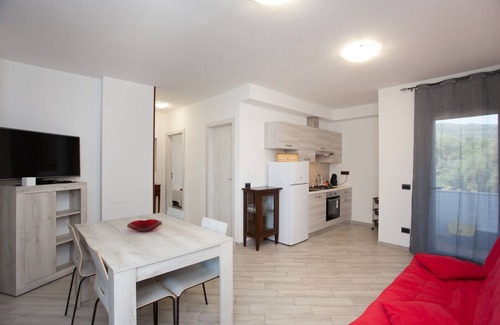 Padru Apartment | Exceptional Casa Michela: Mountain Views & Pet-Friendly Stay