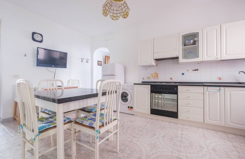 Canneto Apartment | Cozy Holiday Apartment "Case Vacanza Armando" with Ocean Views