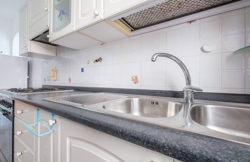 Canneto Apartment | Cozy Holiday Apartment "Case Vacanza Armando" with Ocean Views