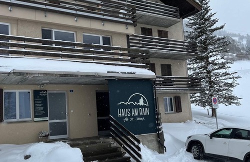 Alt Sankt Johann Apartment | Cozy Holiday Apartment in Alt St. Johann for 2-4 Guests
