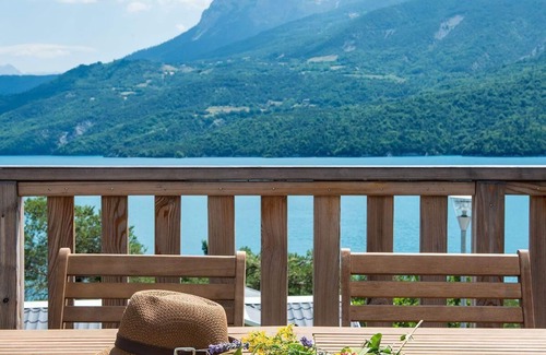 Chorges Apartment | Comfortable Holiday Apartment in Chorges for Family Getaways