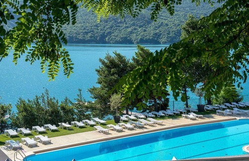 Chorges Apartment | Comfortable Holiday Apartment in Chorges for Family Getaways