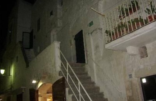 Old Town Cisternino Apartment | Cozy Cisternino Holiday Apartment for 2-3 Guests