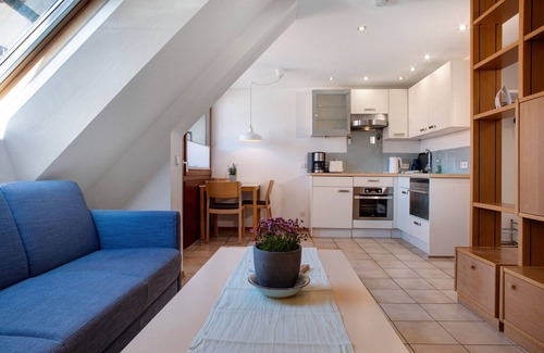 Langenargen Apartment | Cozy Holiday Apartment “DG2” at Heinemann Guest House