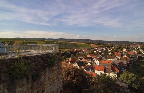 Burgsponheim Apartment | Cozy Winery Apartment with Ocean View and Kitchen Access