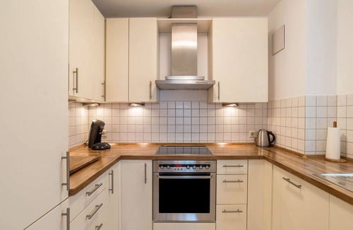Oberderdingen Apartment | Top-Rated Appartement Aposto 2 with Balcony & Wi-Fi