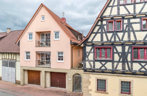 Oberderdingen Apartment | Inviting Holiday Apartment "Appartement Aposto 3" with Wi-Fi