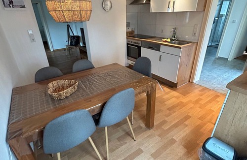 Gellinghausen Apartment | Holiday Apartment '1, 70sqm' with Shared Terrace, Shared Garden and Wi-Fi