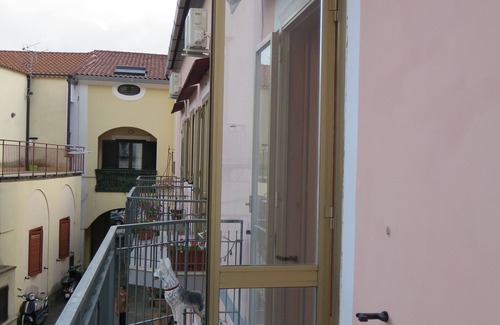 Campinola House | Cozy Holiday Apartment Del Core with Kitchen & Breakfast
