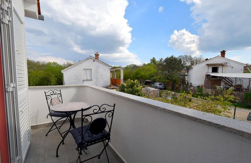 Rasopasno Apartment | Cozy Holiday Apartment Dobrinj for Families with Kitchen