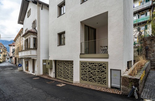 Merano Apartment | Unforgettable Domus Faber 2b: Mountain View & Pet Friendly