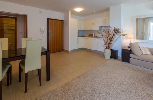 Crikvenica Apartment | Comfortable Holiday Apartment in Dramalj for Up to 5 Guests