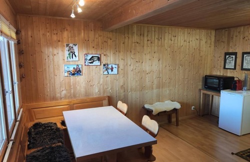 Emmetten Ski Chalet | Comfortable Emmetten Holiday Apartment for 4-5 Guests
