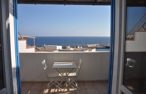 Marettimo Apartment | Cozy Holiday Apartment Favignana with Pool & Kitchen Access