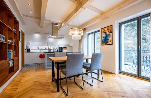 Brennberg Apartment | Inviting Holiday Apartment Forsthaus Heilsberg with Kitchen