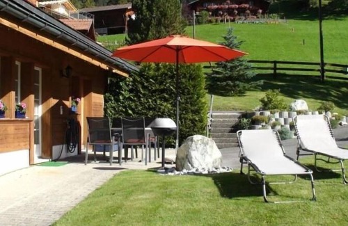 Grindelwald Ski Chalet | Cozy Grindelwald Holiday Apartment for 2-4 Guests with Kitchen