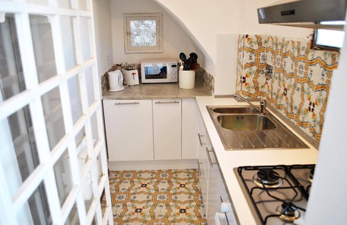 Gaeta Apartment | Inviting Holiday Apartment Gaeta for 2-6 Guests