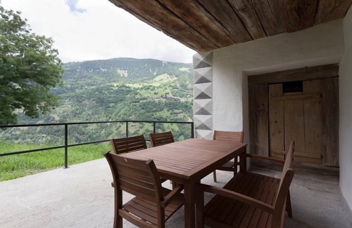 Bister Apartment | Cozy Grengiols Apartment with Ocean View and Kitchen Access