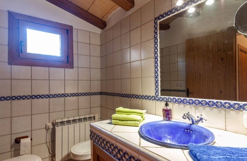 Bunyola Apartment | Holiday Apartment "Hall Of The Mountain" Ideal for Tramontana Cyclists and Excusionists