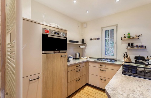 Eslohe Apartment | Inviting Holiday Apartment "Homertstuebchen" with Garden Oasis