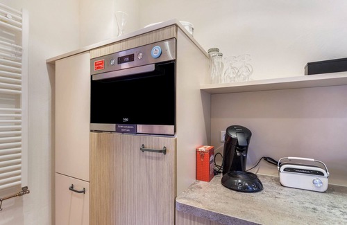 Eslohe Apartment | Inviting Holiday Apartment "Homertstuebchen" with Garden Oasis