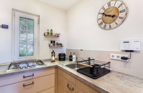 Eslohe Apartment | Inviting Holiday Apartment "Homertstuebchen" with Garden Oasis