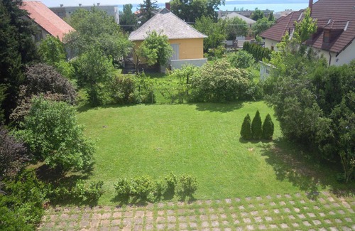 Balatonfured Apartment | Holiday apartment centrally located with view onto Lake Balaton